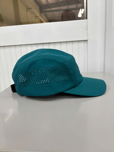 Gorra Unisex Injae Vina de 5 Paneles, Verde Oscuro, Malla Transpirable, Logotipo Bordado, Informal para Exteriores, Primavera/Verano, Deportiva, Moda para Adultos - Product Image 3