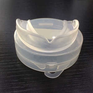 Protector Bucal de Boxeo Unisex de PVC Ligero de Alta Calidad con Protección para Dientes y Labios - Product Image 4