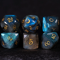 Ensemble de dés en labradorite naturelle, pierre précieuse enchanteuse, 7 pièces, dés polyédriques avec chiffres dorés pour les jeux de rôle sur table Dungeons and Dragons