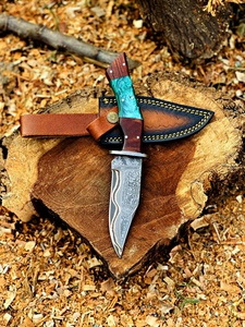 Couteau de chasse artisanal en acier Damas avec lame à pointe tombante, manche en bois et résine, pour survie en extérieur et camping, prêt pour l'EDC et l'expédition FBA - Product Image 2