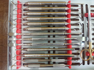 Juego de Instrumentos Quirúrgicos Dentales de 18 Piezas, Kit Periodontal con Tijeras, Portaagujas, Retractor, Mango Antideslizante, Plateado, Certificado CE - Product Image 5