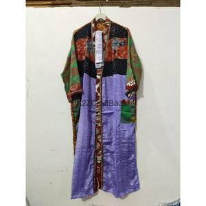 Robe Kimono Vintage 100% Soie Sari pour Femme, Faite à la Main, Patchwork Bohème, Longue Robe de Nuit Chinoise, Taille Unique, Vêtement d'Été de Luxe, Col en V - Product Image 4