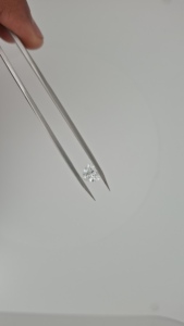 IGI Certifié HPHT CVD 0.5-1CT Couleur DEF Pureté VVS1/VVS2 Taille Cœur Synthétique Cultivé en Laboratoire Non Monté - Product Image 5