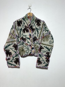 Veste en coton Kantha tissée recyclée, faite à la main, patchwork, pull léger, style bohème, pour l'automne et l'hiver - Product Image 1