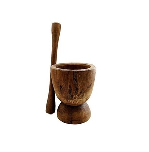 Mortero y pilón de madera ecológicos para triturar ajo, jengibre, pimienta y condimentos. - Product Image 1