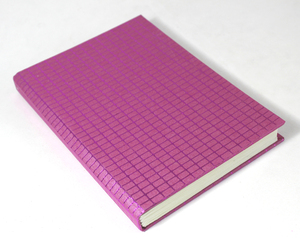 Carnet à couverture rigide en papier de coton recyclé fait main, couleur rose métallisé, feuilles gaufrées à carreaux, vente en gros - Product Image 2