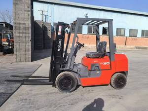 Montacargas Toyota Usado de 3 Toneladas, Equipo Industrial Duradero de Segunda Mano, Ideal para Almacenes, Fábricas y Centros de Distribución - Product Image 6