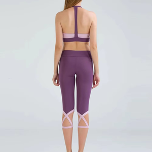 Ensemble de yoga 2 pièces pour femme, couleur unie, haut court dos nu, leggings taille haute mi-mollet, design découpé, respirant, en Spandex et Nylon - Product Image 2