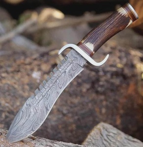 Cuchillo de caza Drop Point con hoja de acero de Damasco, borde dentado y mango de asta de ciervo, cuchillo de supervivencia para exteriores - Product Image 4
