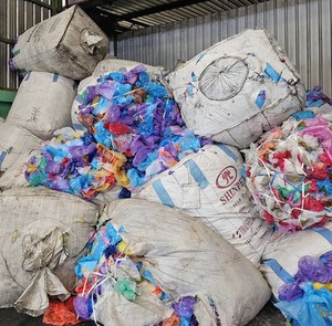 Máquina de soldadura HDPE100, Precios de tuberías de polietileno natural en Tailandia, Reciclaje de película soplada negra, Resina de materia prima, Gránulos reciclados, Corte - Product Image 4