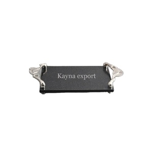 Plateau ovale décoratif artisanal moderne Kayna Export avec poignée en métal argenté et plateau amovible en marbre noir pour Noël - Product Image 1