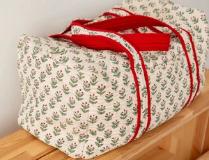 Luxury Floral Pattern <b>Duffel</b> <b>Bag</b> with Red Handles Large Capacity Travel Weekender Polyester Textile Material Zipper Closure - Product Image 4