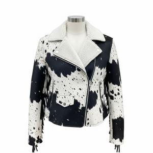 Chaqueta de Cuero de Vaca con Diseño de Pelo Natural Hecha a Mano Personalizada para Mujer, Chaqueta de Motociclista de Alta Calidad con Flecos de Inspiración Occidental - Product Image 1
