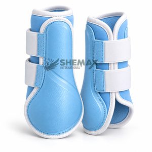 Botas de cepillado para caballos resistentes, diseñadas con material exterior duradero, acolchado cómodo y correas ajustables para entrenamiento regular. - Product Image 2