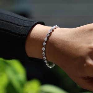 สร้อยข้อมือเทนนิสคริสตัลทองคำหรูหรา Mansi |   เครื่องประดับแฟชั่นโมอิสซาไนต์สีเงินสำหรับทุกเพศ |   ได้รับการรับรองจากบุคคลที่สาม |   สั่งทำพิเศษ - Product Image 4
