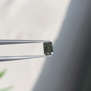 Diamante suelto de alta calidad de 0.5-3 CT, cultivado en laboratorio CVD, corte esmeralda verde intenso, VS1, perforado con láser, certificado IGI, para joyería. - Product Image 6
