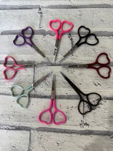 Custom Design Embroidery Scissors Wholesaler Professional Stainless Steel Thread Cutting Shears Suppliers Custom logo Shears - Product Image 4
