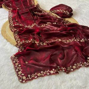 Sari de Seda Satinada Premium VASTRA COTTAGE con Borde de Cuentas y Trabajo de Calado, Estilo Bollywood, para Fiestas - Product Image 3