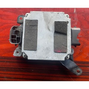 Module de commande du moteur (ECU) d'occasion avec dissipateur thermique en aluminium compatible pour pièces automobiles coréennes GM - Product Image 1