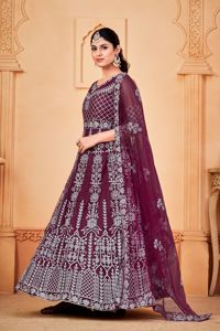 Elegante Traje Anarkali Morado para Mujer a Precio Bajo, Crepé, Mangas 3/4, Semi-Cosido, para Ocasiones Festivas - Product Image 3