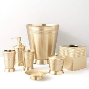 Elegante Juego de Accesorios Metálicos para Baño que Agrega un Toque Moderno y Comodidad Organizada a los Espacios Interiores del Baño - Product Image 5