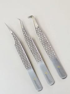 Pinzas de pestañas de plata con agarre de diamante, logotipo personalizado, pinzas de extensión de pestañas puntiagudas de acero inoxidable japonesas sostenibles, volumen - Product Image 3