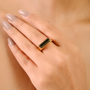 Anillo de Turmalina Verde en Forma de Baguette de Oro Amarillo K18, Últimas Novedades Personalizadas, Regalo de Aniversario - Product Image 2