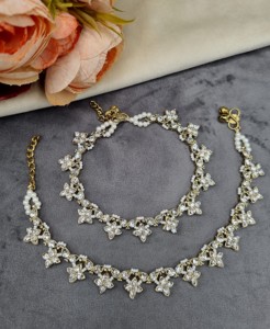 Paire de chevillères Payal ethniques délicates, florales et serties de pierres précieuses, légères, de créateur, style Ghungroo, pour la vente en gros, collections de bijoux de pied - Product Image 6