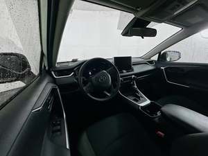 R-A-V-4 LE AWD Usado 2023 - Product Image 4