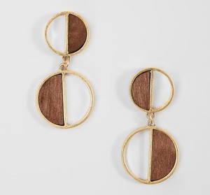 Boucles d'oreilles pendantes rustiques en bois léger pour femme, finition polie, idéales pour le quotidien et les occasions festives - Product Image 4