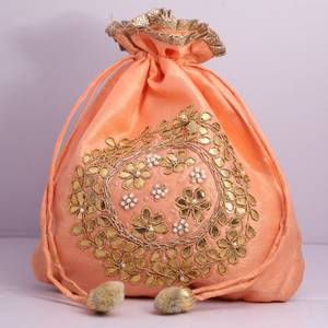 กระเป๋าปักลายมือคุณภาพสูง งานฝีมือแบบดั้งเดิม กระเป๋า Potli แบบอินเดียสุดหรู พร้อมเชือกผูก สำหรับเจ้าสาว - Product Image 4
