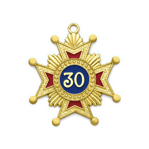 Médaille Croix de 30e Degré Maçonnique Premium Plaqué Or, Bijou de Col, Rite Écossais, Régalia Fraternelle - Product Image 1