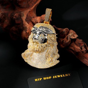 Pendentif Visage de Jésus en Argent 925 Plaqué Or, Moissanite Sertie Micro-Pavé, Bijou Religieux Chrétien Hip Hop - Product Image 3