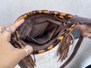 Nouvel arrivage de sac à main à franges en cuir et fourrure d'animal de style occidental sac à bandoulière imprimé léopard sacs de sculpture usinés à la main pour femmes - Product Image 6