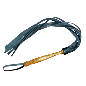 Fouet flexible avec pompons lisses et poignée antidérapante pour taquiner et frapper, crée des sensations électrifiantes - Produits équestres - Product Image 1