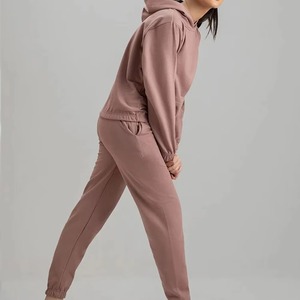 Conjunto Deportivo Personalizado para Hombre, con Capucha, para Invierno, Viajes y Resort, en Poliéster/Algodón Premium, al por Mayor, OEM/ODM, Ropa de Moda - Product Image 6
