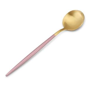 Elegante Juego de Cubiertos de Acero Inoxidable Sostenible con Mangos Rosados Mate de Primera Calidad para una Mesa de Comedor Moderna, Duradera y Resistente al Óxido - Product Image 3