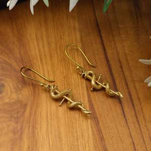 Pendientes de Serpiente y Espada de Latón, Pendientes Colgantes de Daga de Serpiente, Joyería Gótica de Mitología, Fabricante OEM ODM Personalizado de Jaipur - Product Image 3