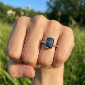 Bague ajustable en argent sterling 925 plaqué or avec diamant de laboratoire, bijou élégant et tendance, sertissage brillant, cadeau idéal - Product Image 1