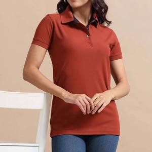 เสื้อโปโลแขนสั้นสีแดงสนิมสำหรับผู้หญิง สีพื้น ดีไซน์กระดุมแบบลำลอง ทรงปกติ - Product Image 2