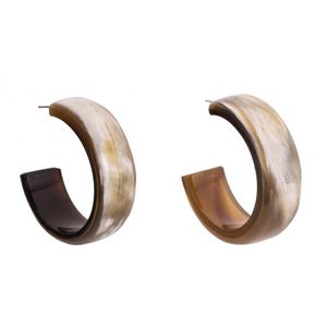 Boucles d'oreilles de luxe faites à la main en corne de buffle pour femmes, vente en gros, boucles d'oreilles personnalisées en corne de vache naturelle, OEM ODM, boucles d'oreilles tendance. - Product Image 4