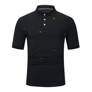 เสื้อโปโลแขนสั้นสีดำสำหรับผู้ชาย พร้อมลายปักตัวอักษร ทรงลำลอง ผ้าถัก - Product Image 1
