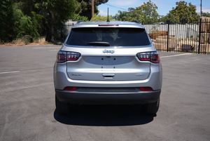 สภาพเหมือนใหม่ ปี 2023 คอมพาส 4WD - Product Image 2