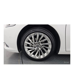 Lexus ES Luxury Plus 2024, 22 275 km, conduite à gauche, sièges en cuir, caméra de recul - Product Image 5