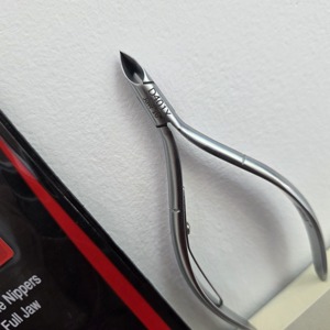 Kit de soin des ongles de luxe, coupe-cuticules professionnel, ensemble de manucure, outils en acier au carbone, design simple et droit, emballage en boîte, tranchant - Product Image 3