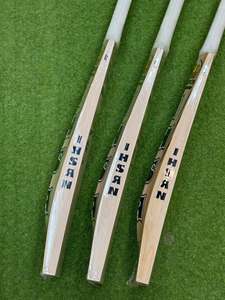 Bate de Críquet Ihsan Sports Serie Clásica Edición Emperador, de Madera de Sauce Inglesa, Duradero y Ligero, con Funda Gratis y Lámina Antideslizante para Mayor Agarre - Product Image 4