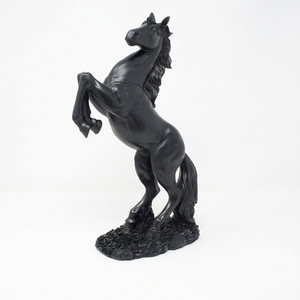 Figura de Caballo Tallada en Mármol Negro de Alta Calidad CROXX LINC, Arte Folclórico, Piedra de Ónix, Color Personalizado, Regalo - Product Image 1