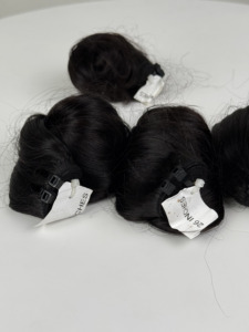 Extensions de cheveux humains en gros, tissées, lisses, noir naturel - Product Image 1