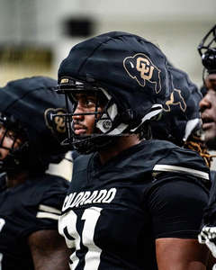 Vente en gros de maillots de football américain personnalisés pour hommes élasthanne de haute qualité avec manches courtes logo personnalisé OEM de dernière conception - Product Image 5