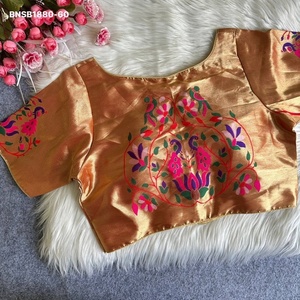 Blouse à manches courtes en soie Paithani de qualité supérieure, avec motifs traditionnels et tissage coloré Lotus, exportateur indien - Product Image 1